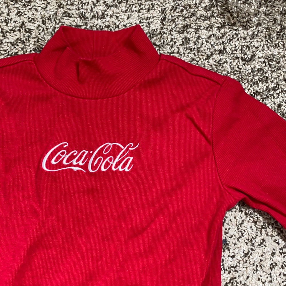 FOREVER 21 X COCA-COLA Crop top size (S) !!